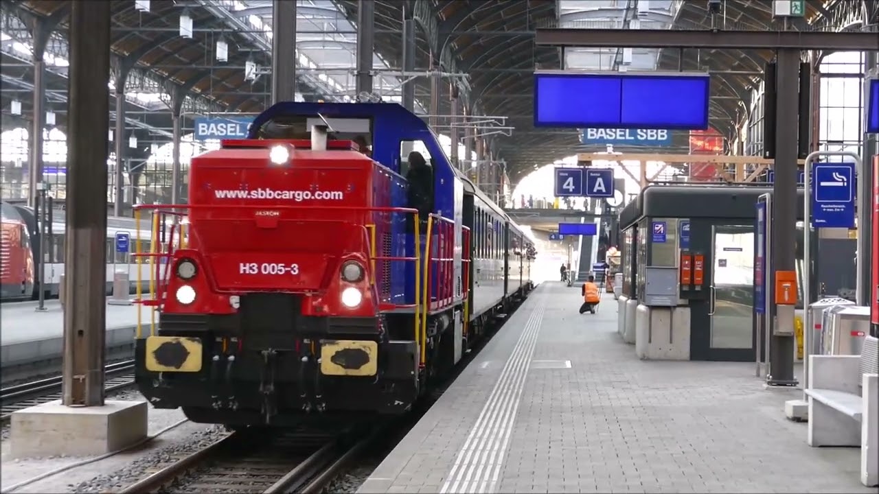 H3 005 3 mit dem Nostalgie Rhein Express in Basel SBB