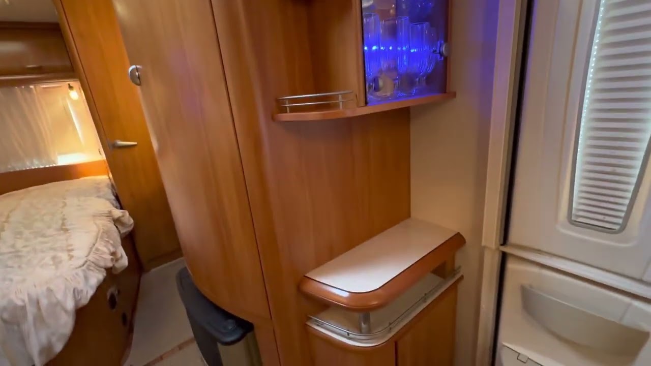 RICAR - Hobby 560 UFe z napędem, klimą, przedsionkiem i TV