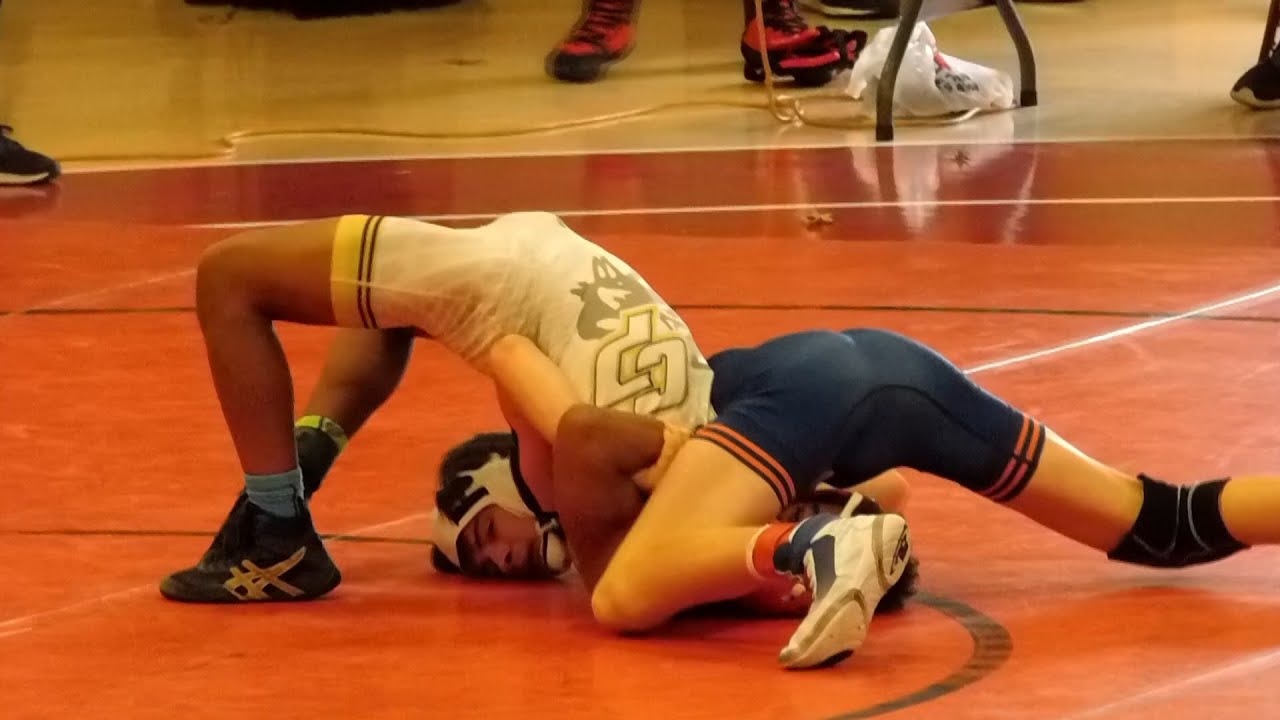 120 #3 Drake Pfeiffer (Rochester) over #4 Kanye Mitchell (Camp Point Central)  Fall 2:50