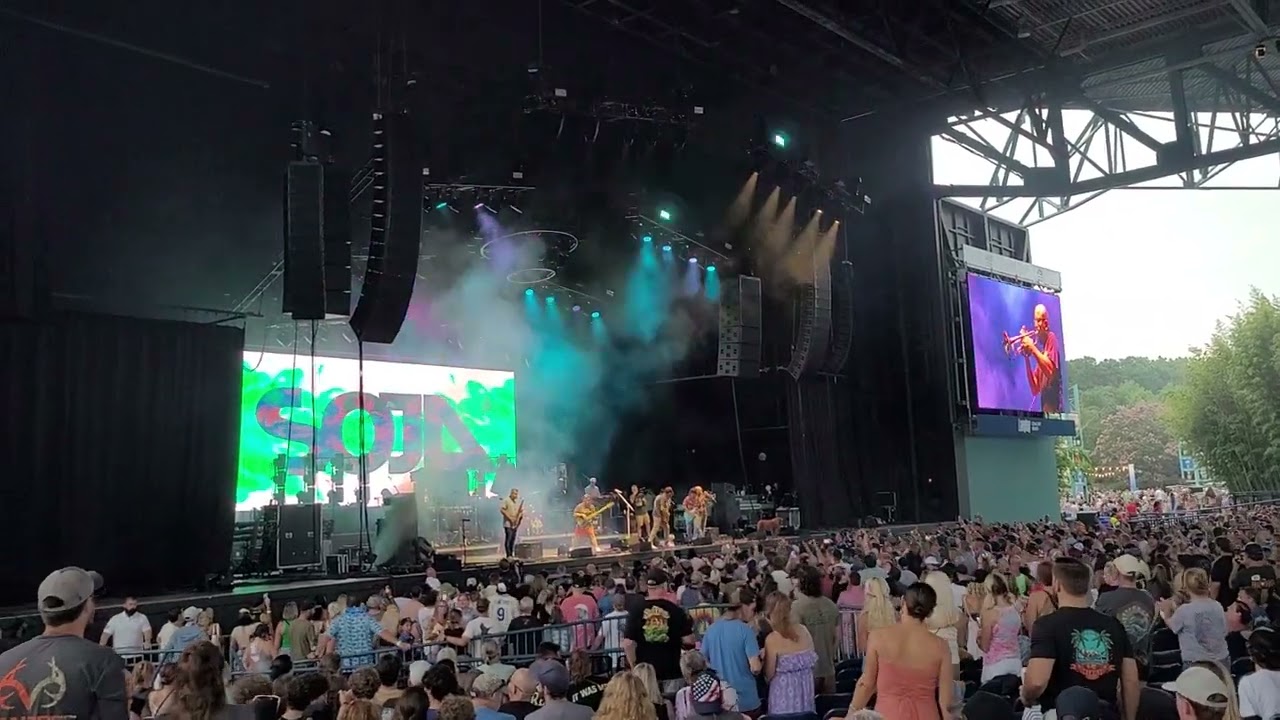 SOJA "Here I am" (live, ft Cocoa the tour dog) Veterans United Amp at VaBch - Sacred sands tour 2024