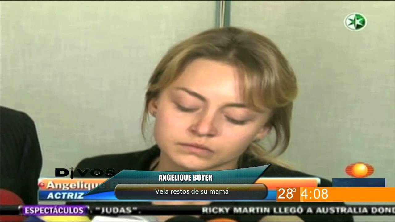 Divos - Angelique Boyer vela restos de su mamá
