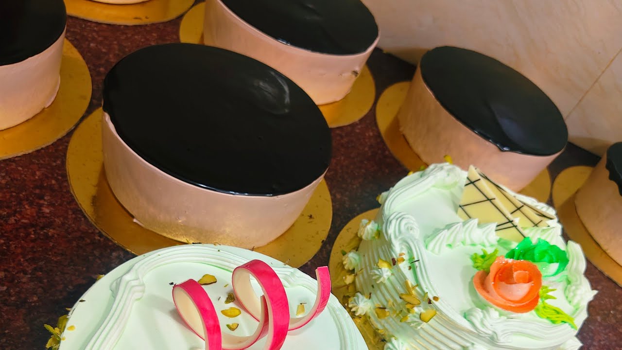 abhishek_shaiva_7 is live! cakes design 🎉