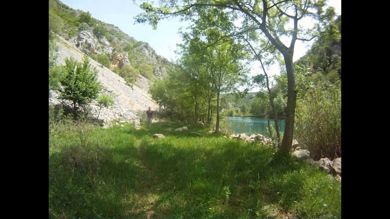 Trekking Krupa Canyon