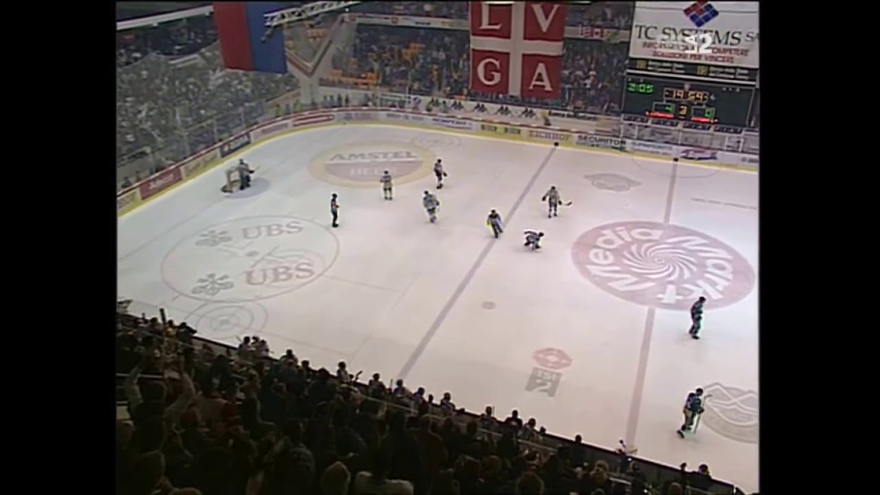 Finale Playoff 1999 Gara 4 Chi non salta contadino è!!!