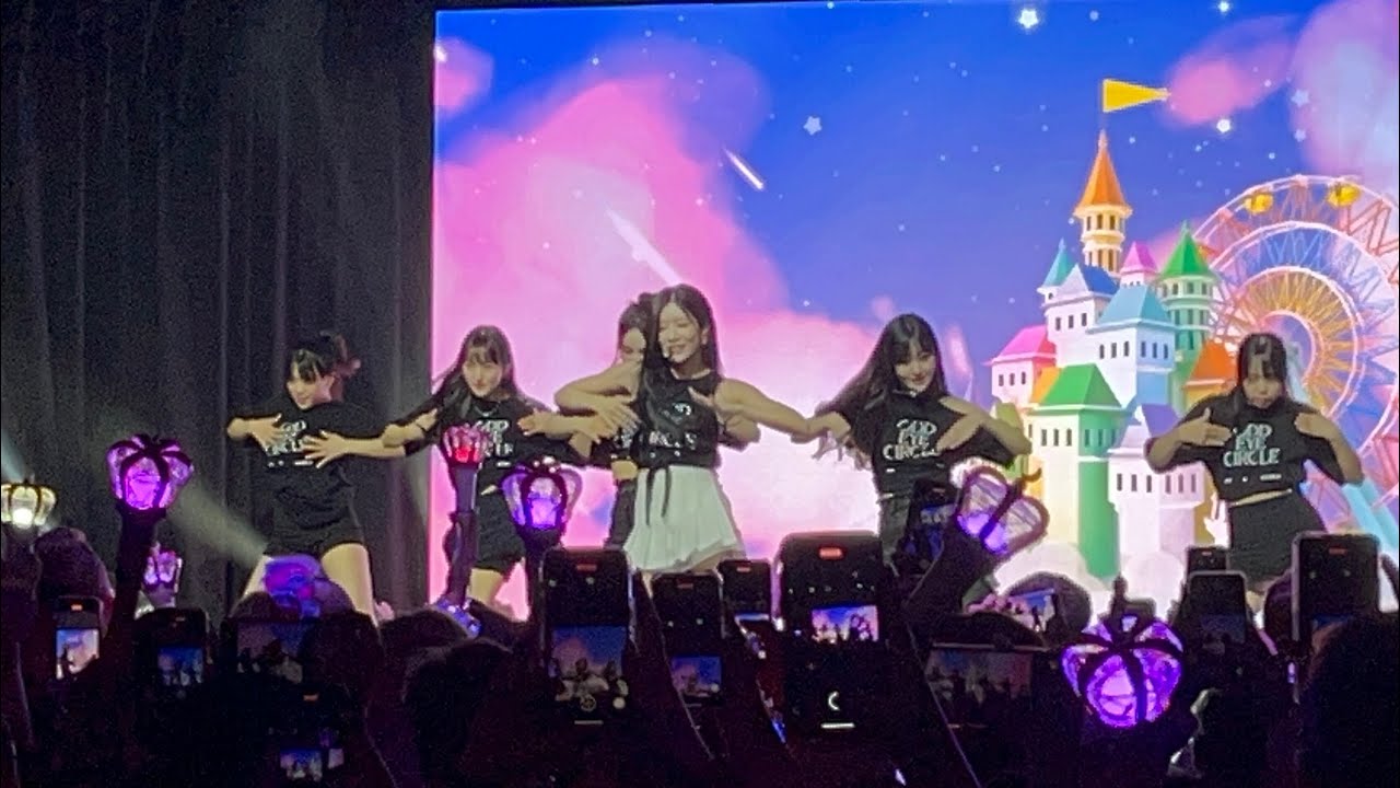 230805 Odd Eye Circle - Girl Front - London