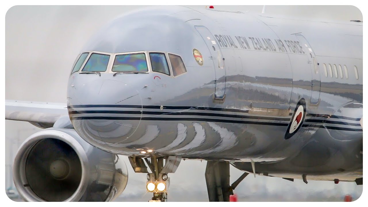RNZAF Boeing 757-200 CLOSE UP Landing and Takeoff | Melbourne Airport | NZ7571