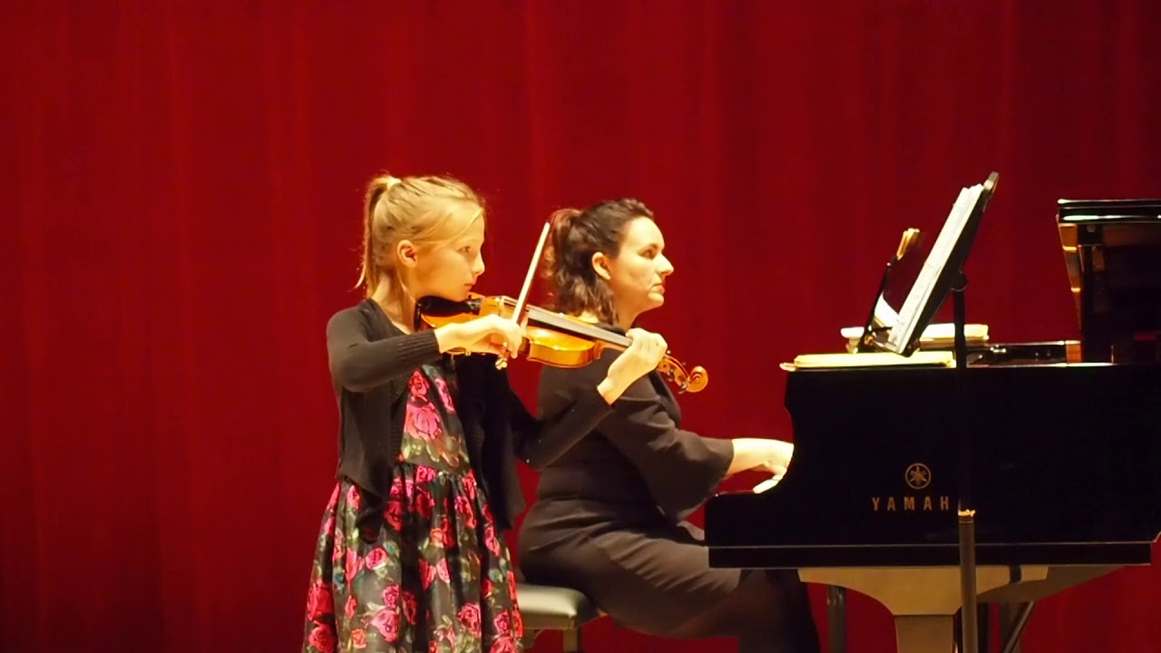 Seitz Student Concerto No. 1 Op. 7 for violin, 1st movement, Enya Kienzle