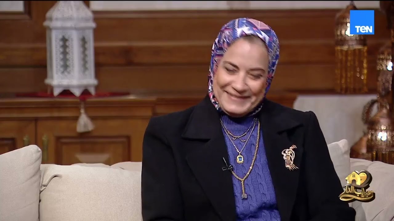الكاتبة كريمة سويدان زوجة اللواء رفعت قمصان  مش كل ست تتحمل انها تتزوج رجل شرطة معظم لياليه برة