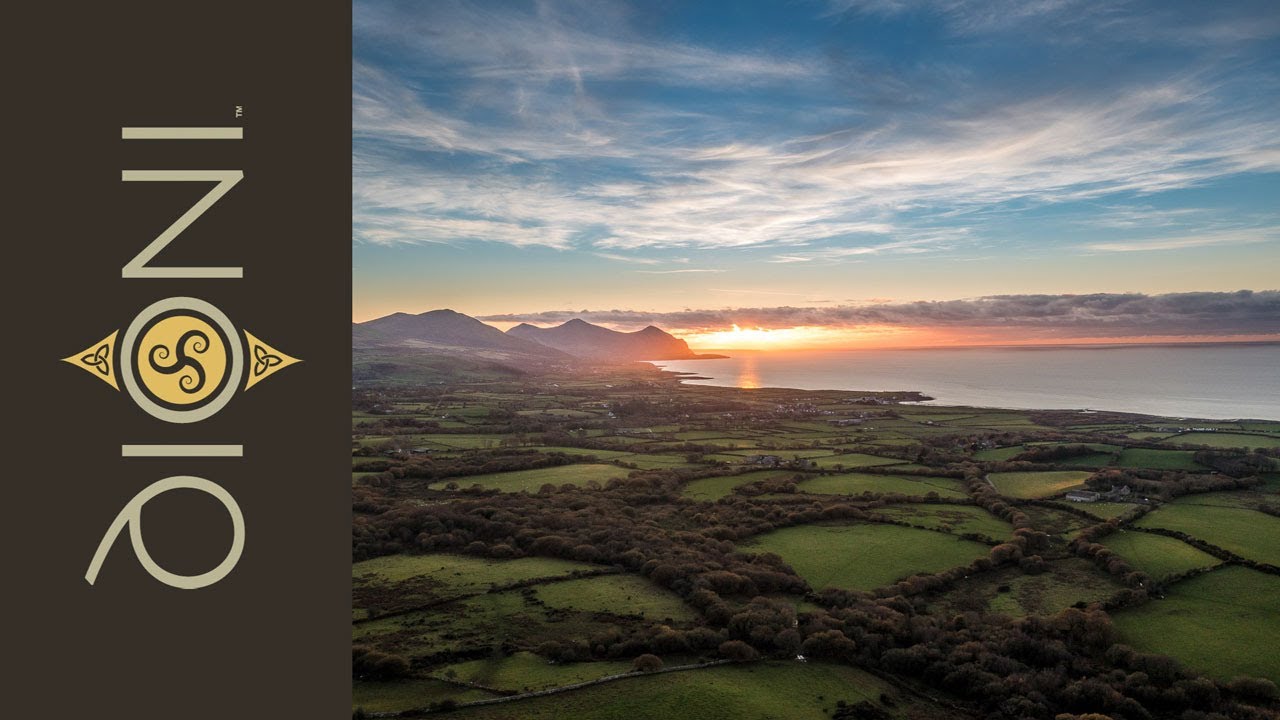 Two Bedroom Traditional Farm Holiday Cottage With Outstanding Views | Bryn-Mawr