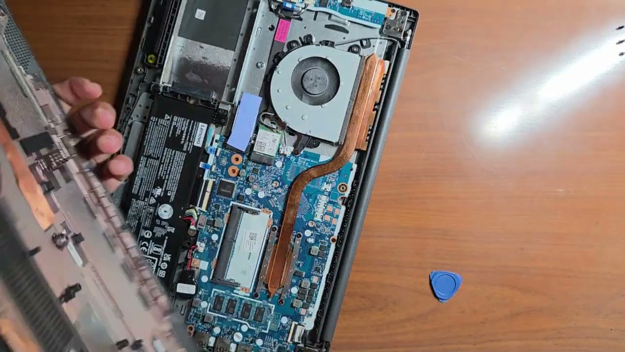 Potenziare il Notebook Lenovo V15 82C5 | GiovaTech