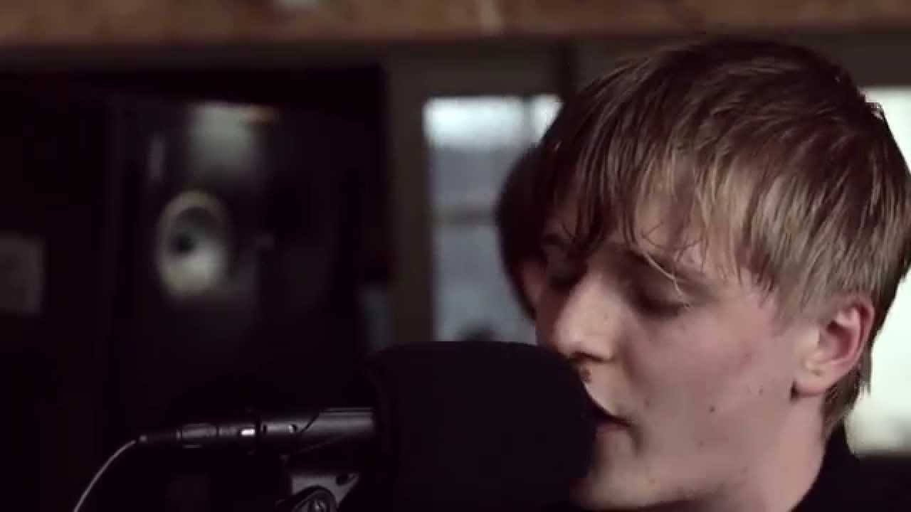 Communions - Cobblestones (Here Today Sessions)
