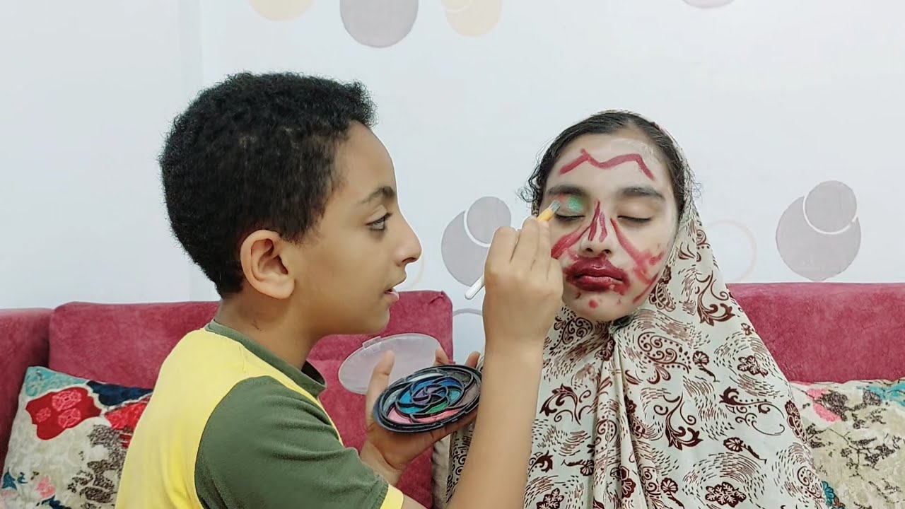 لما تخلي ابنك يعملك مكياج /يوميات عائله حبيبه