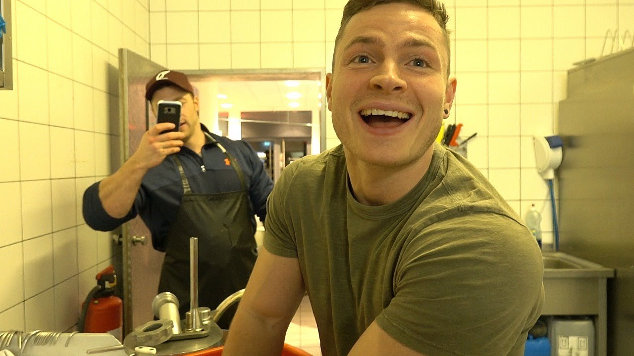 Es gibt Beef. Max & Tim in der Fleischerei