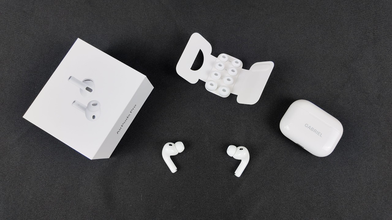 Unboxing AirPods Pro 3