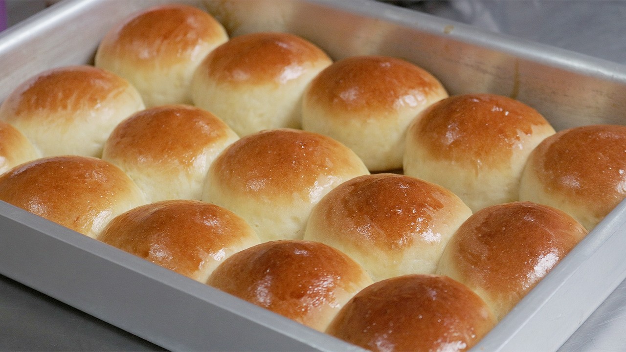 O MELHOR PÃOZINHO DOCE RECHEADO MASSA FOFINHA E FÁCIL DE FAZER - Bateu tá Pronto