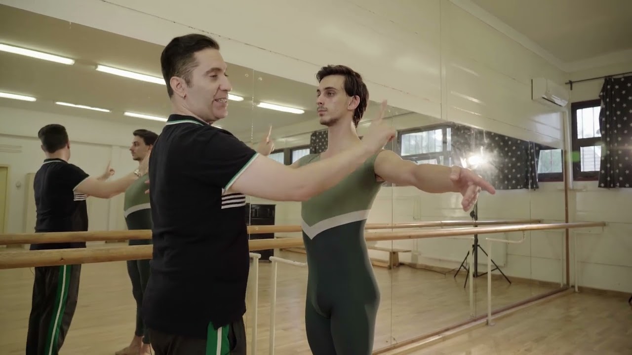 Sziraky Ballet A klasszikus balett alapjai 15. Vaganova I.,II.,III. poz kartartás és I. port de bras