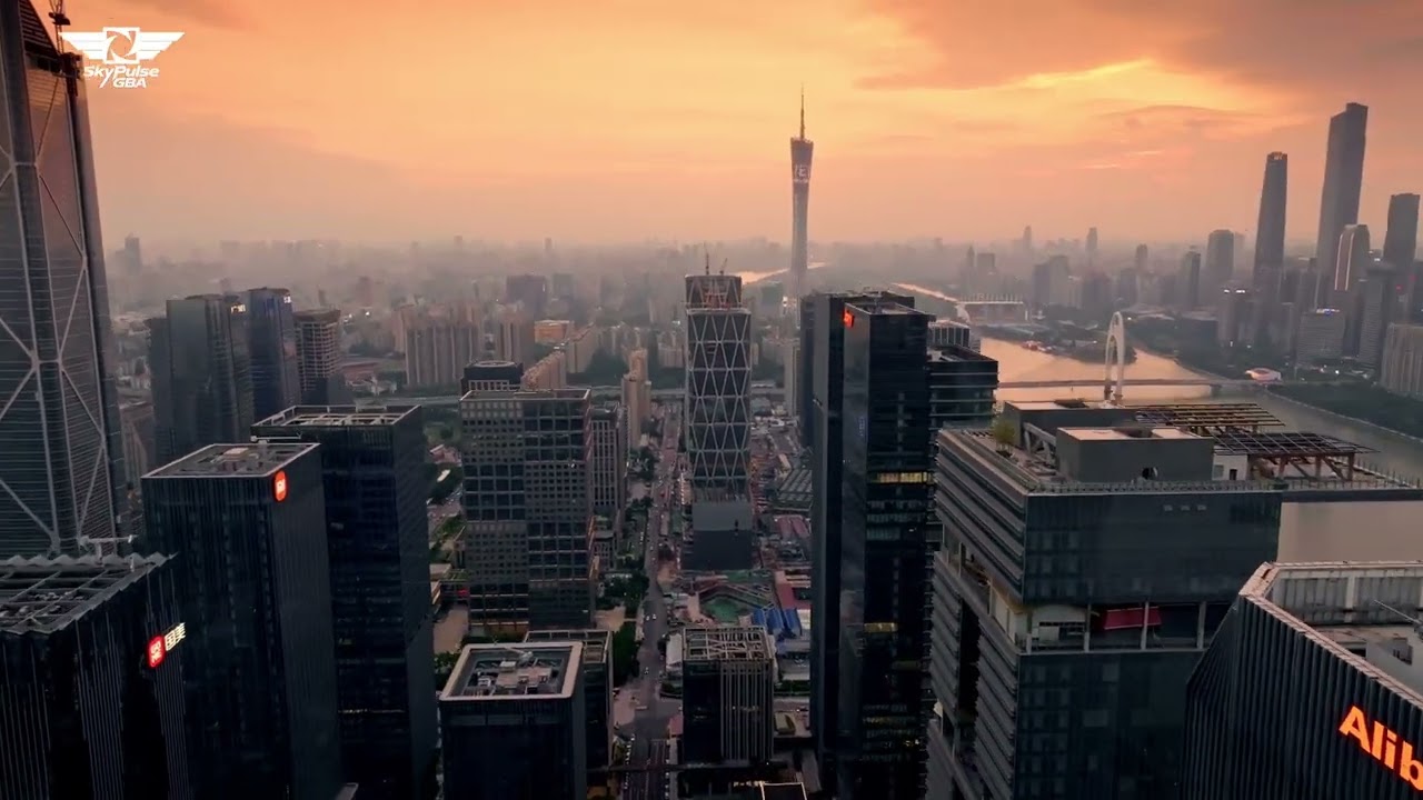 When Light Writes a Golden Poem&ndash;Pazhou at Dusk