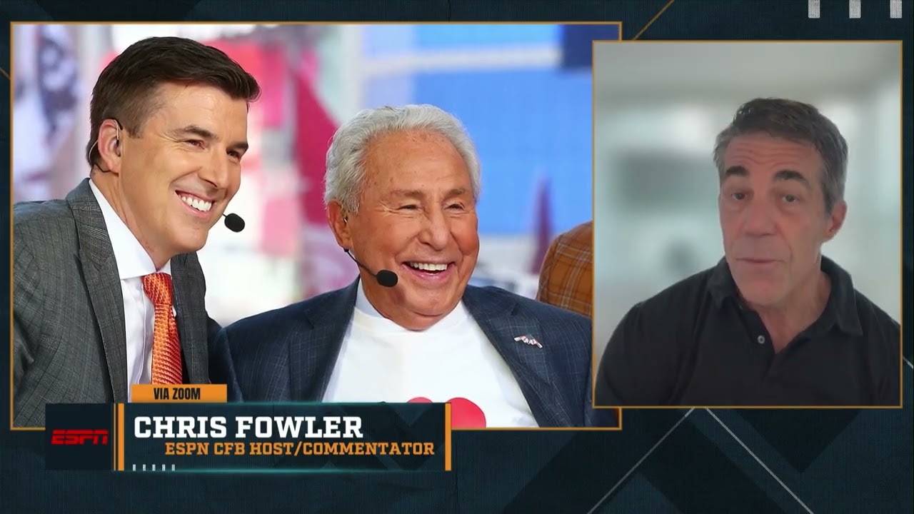 Chris Fowler Shares His Favorite Stories Of Lee Corso From His Time On College GameDay | 8/28/25
