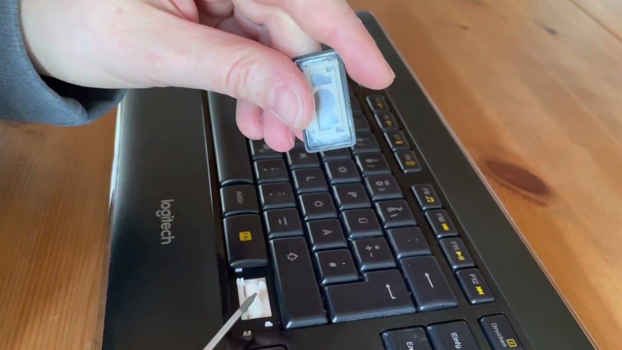 Logitech K800 Taste STRG/CTRL einsetzen, reparieren