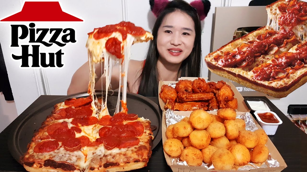 Pizza Hut's NEW Detroit Style Pizza! Cheesy Pepperoni Pizza, Spicy Buffalo Wings - Mukbang w/ Asmr
