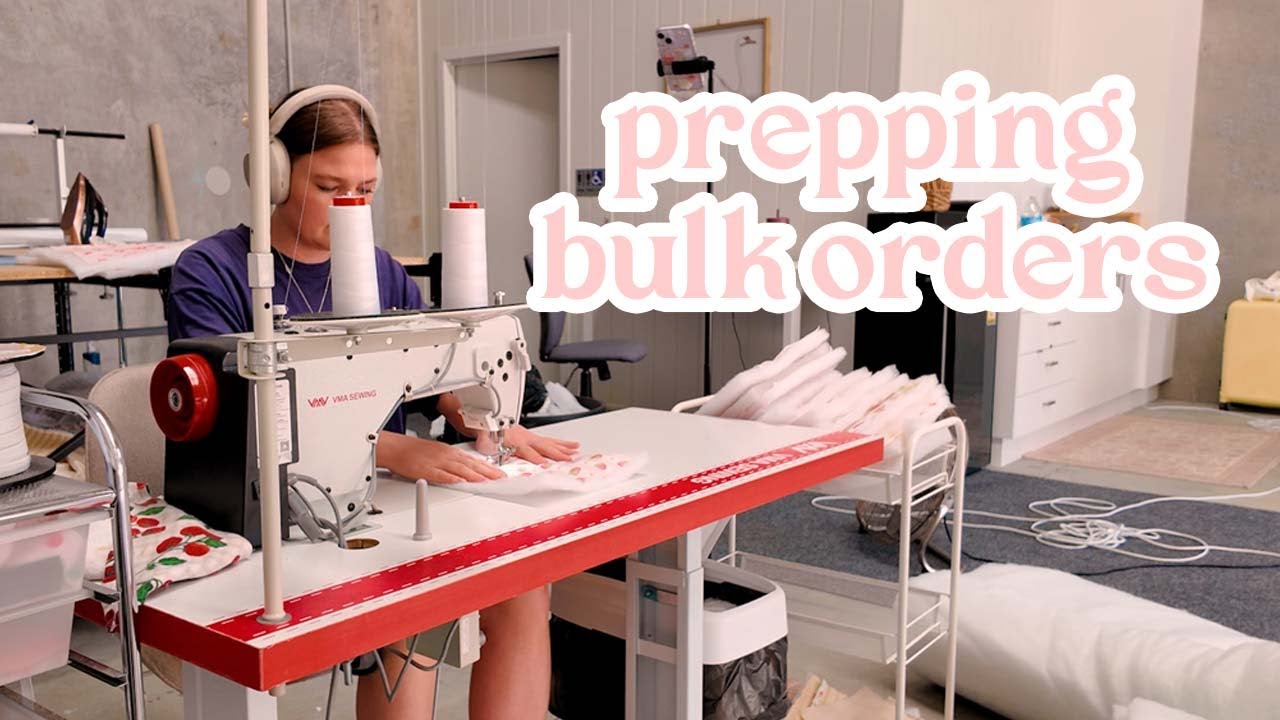 БОЛЬШОЙ ОПТОВЫЙ ШИТЬЁ! Видеоблог о стеганых косметичках! 🎀 Плюс шопинг в City и интересное объявл...
