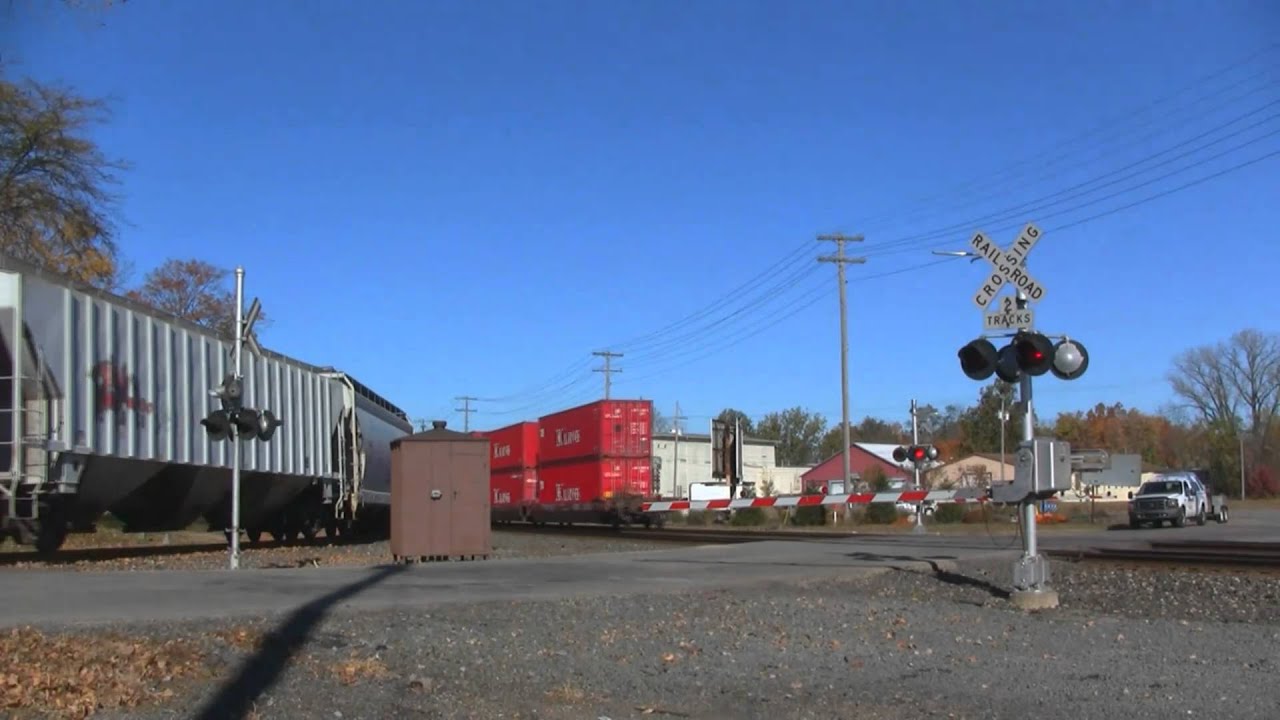 Conrail, CP, CSX, UP, HLCX, BNSF, SOO, CITX, CEFX, DME, ICE and NS at High Speeds in Goshen, IN