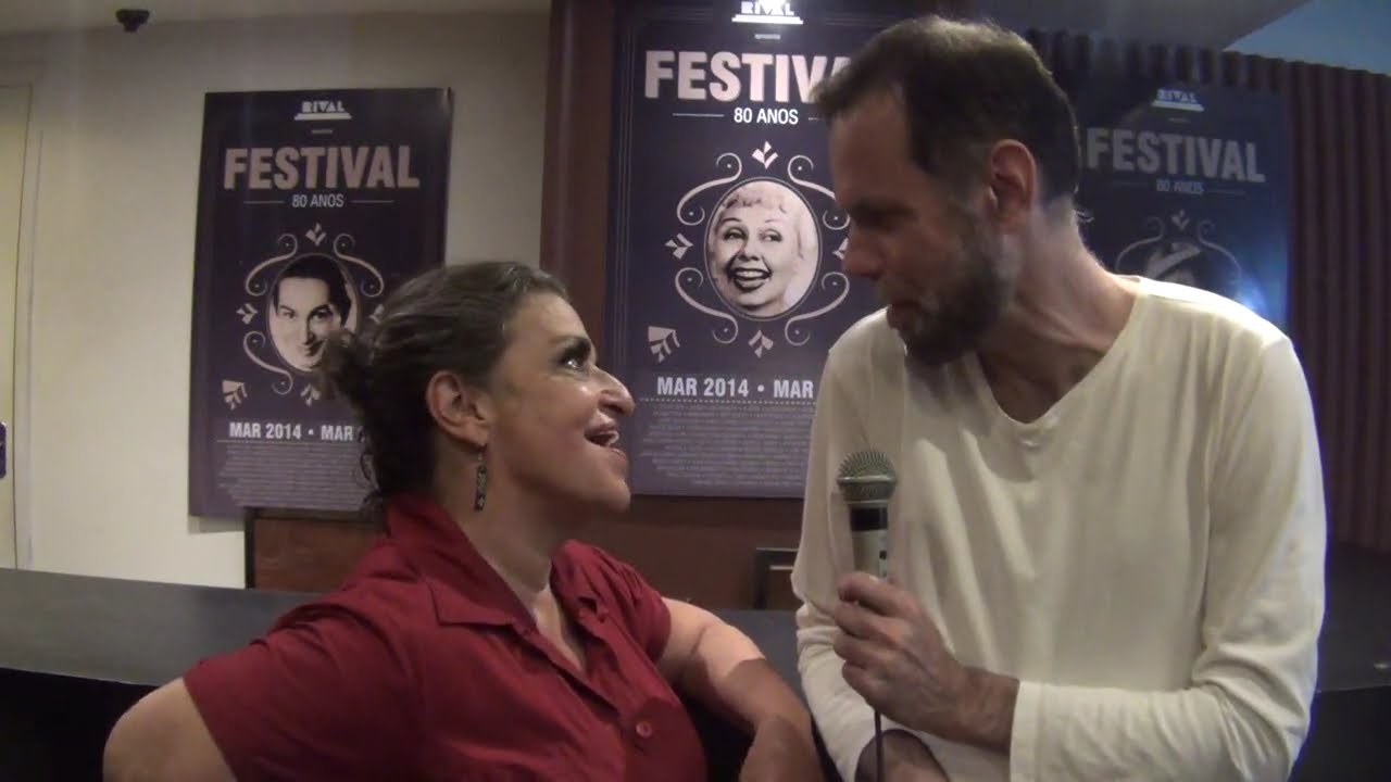 GRACE GIANOUKAS vive Dercy Gonçalves no teatro
