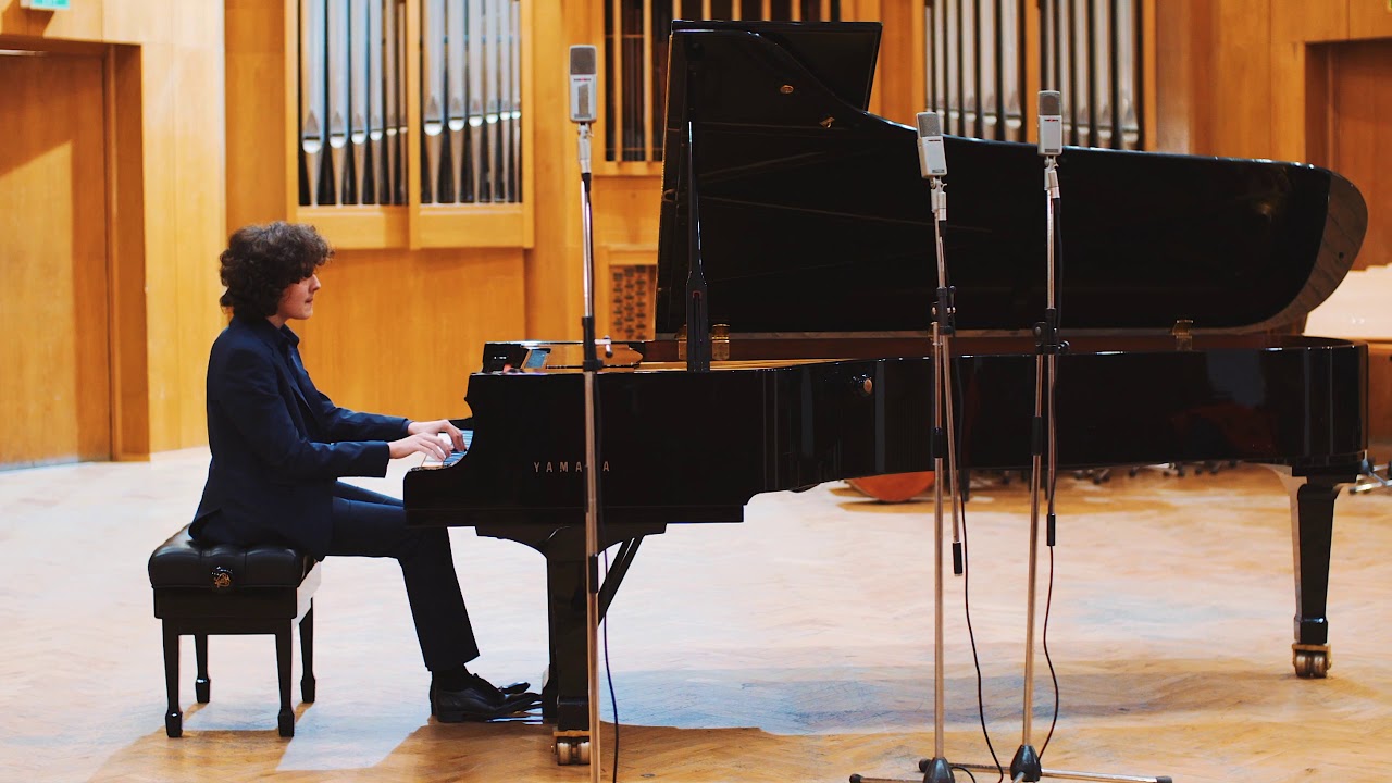 C.Debussy- Estampes - Jardins sous la Pluie Nikola Bogomilov