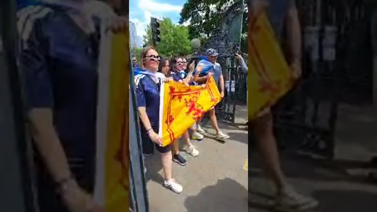 LIVE from the heart of Boston City Hall Plaza at the FIFA Fan Festival 🇺🇸⚽🔥