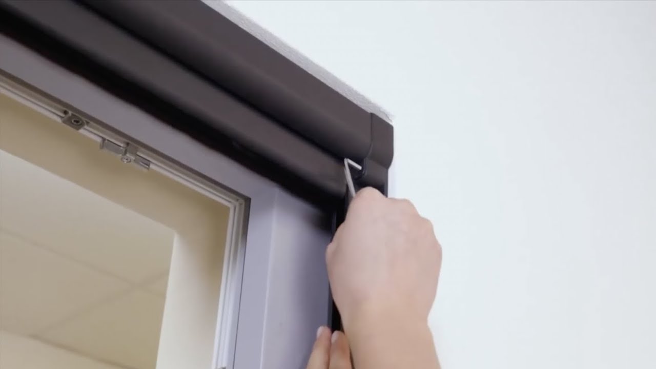 Instructions  - 'No Drill' Roller Fly Screen for Windows - Newblinds.co.uk