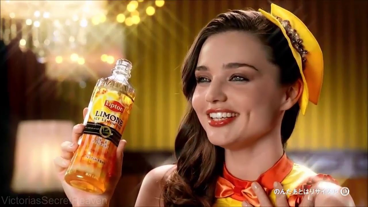 ► Miranda Kerr - Dance Monkey