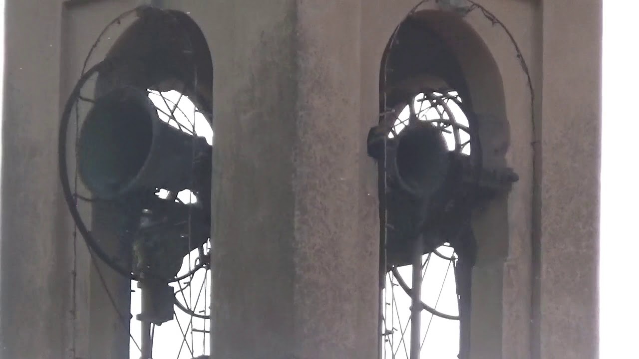 Le campane di San Colombano al Lambro (MI) - Chiesa del Sacro Cuore (1). video 250