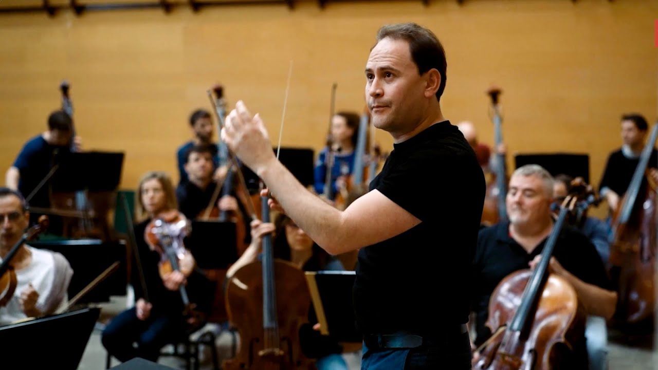 Christian Vásquez presenta el concierto 'No solo música' , Ciclo Sinfónico VII de la ORCAM