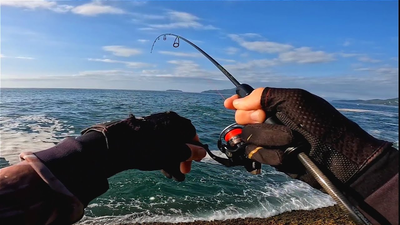Pesca de Ultralight na costeira - RockFishing
