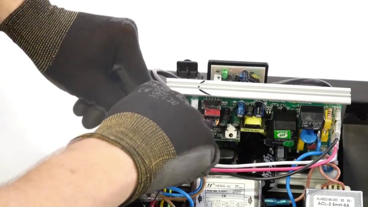 Comment changer le moteur sur les tapis de course T520A, T500A ?