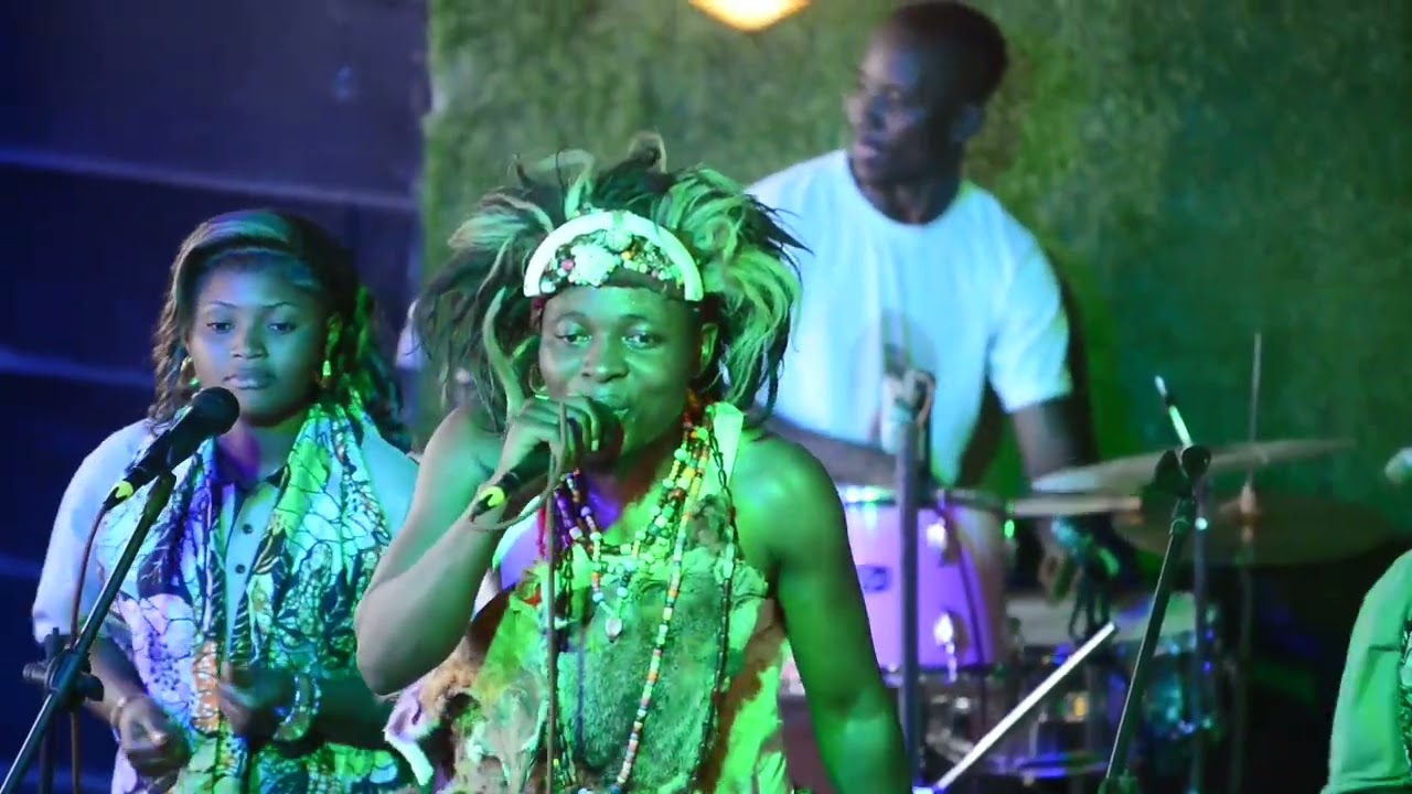 Irenge fiston Alton en concert live complet à labotte Partie 1