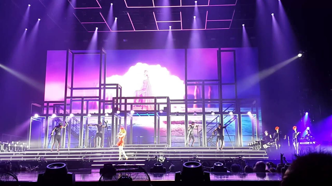 KYLIE MINOGUE KISS ME ONCE TOUR O2 LONDON