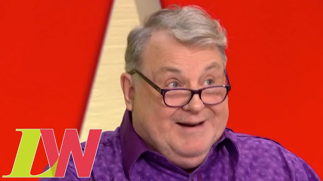 Russell Grant Predicts the Year Ahead for All 12 Zodiac Signs | Loose Women