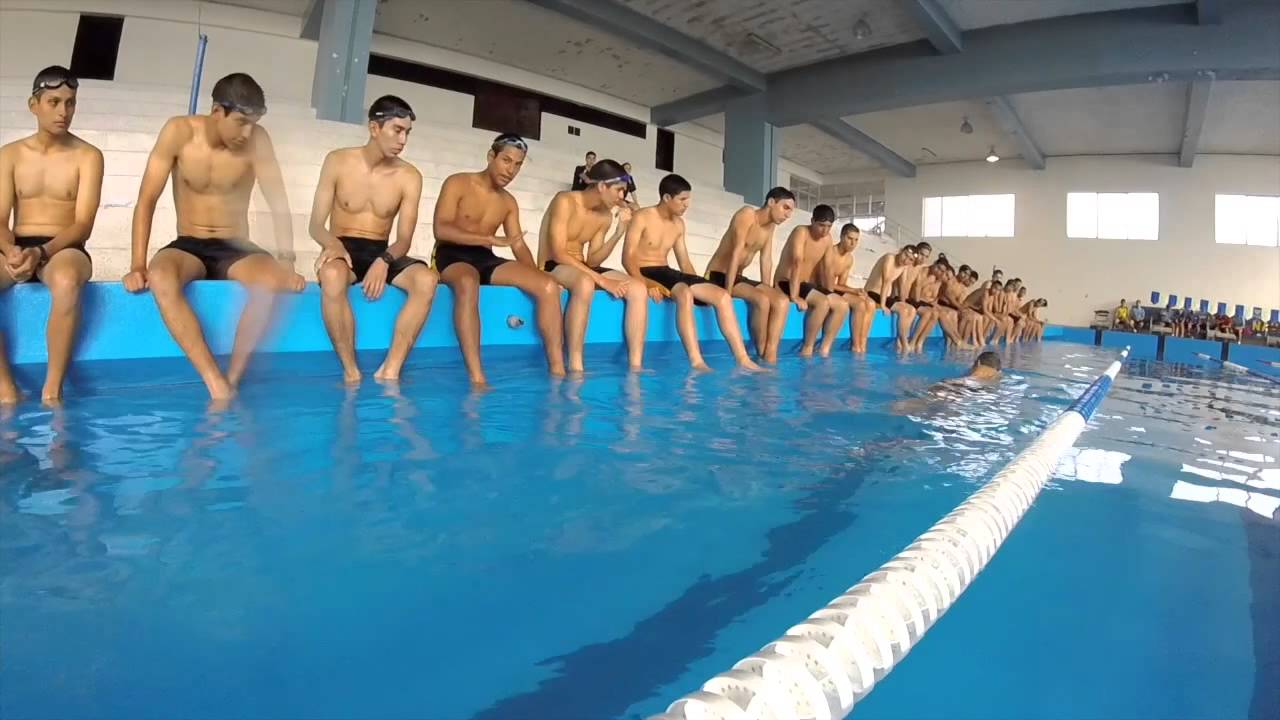Clases de Natación de Cadetes Aspirantes - Escuela Naval del Perú