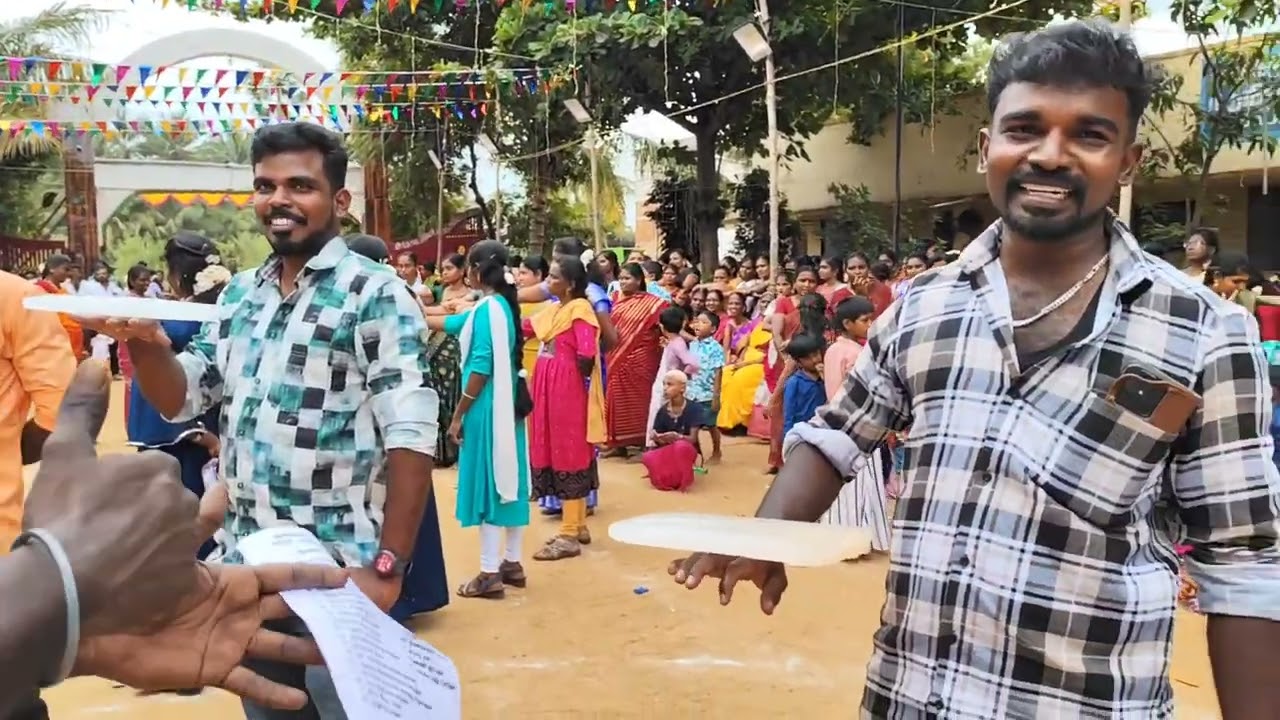கையில் ஐஸ் பார் தாங்குதல் பொங்கல் விளையாட்டு போட்டி
