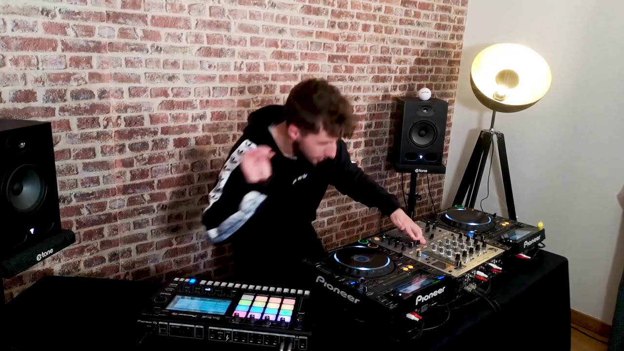 JLOW  - Back to 90's - Megamashup special 90