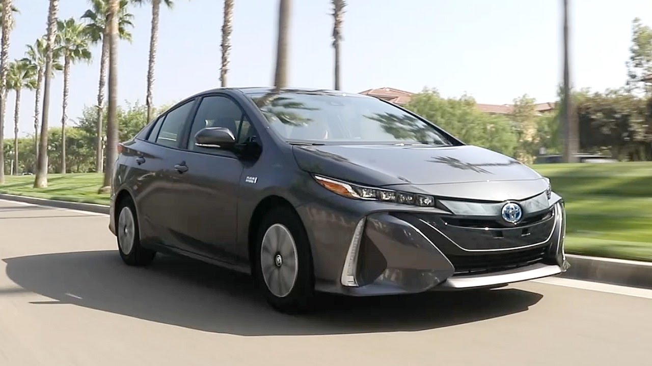 2017 Toyota Prius Prime - Review and Road Test
