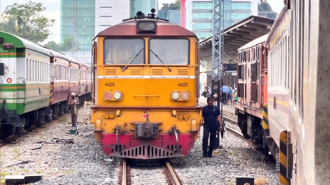 SRT. #นครปฐมแค่ปากซอย นั่งรถไฟเล่นชมบรรยากาศสองข้างทาง ไปกลับระหว่างธนบุรี-นครปฐม-ธนบุรี