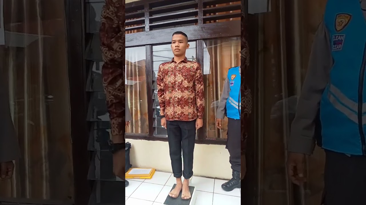 Ukur tinggi badan penerimaan Bintara polri 2024 #devisihumaspolri #polri  #sdmpolri