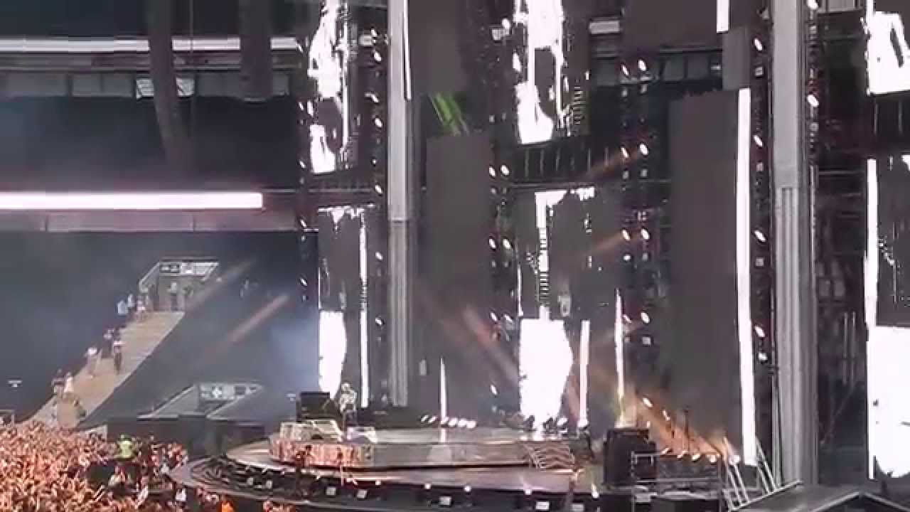 Ed Sheeran- I'm a Mess & Lego House- Live at Wembley 10.07.15