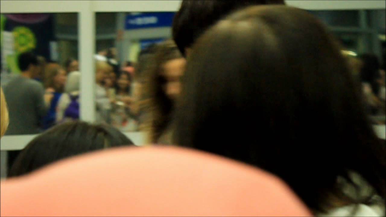 120620 Lee Seung Gi / Warsaw Airport / Poland