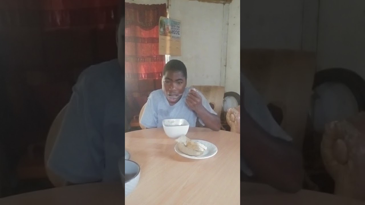 Breakfast with Carlyle 🥣 cornflakes and Bread sandwich 🥪