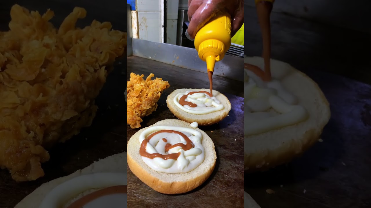 Making Of Crunchy Zinger Burger | Salads And Different Types Of Sauces | Juicy Zinger Piece #shorts