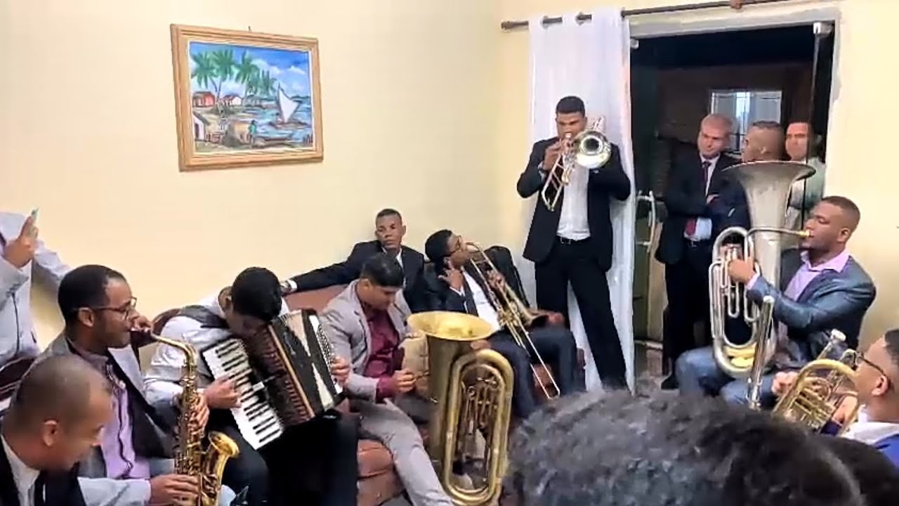 Tocata Astronômica Salvador CCB - Hino 17 + introdução