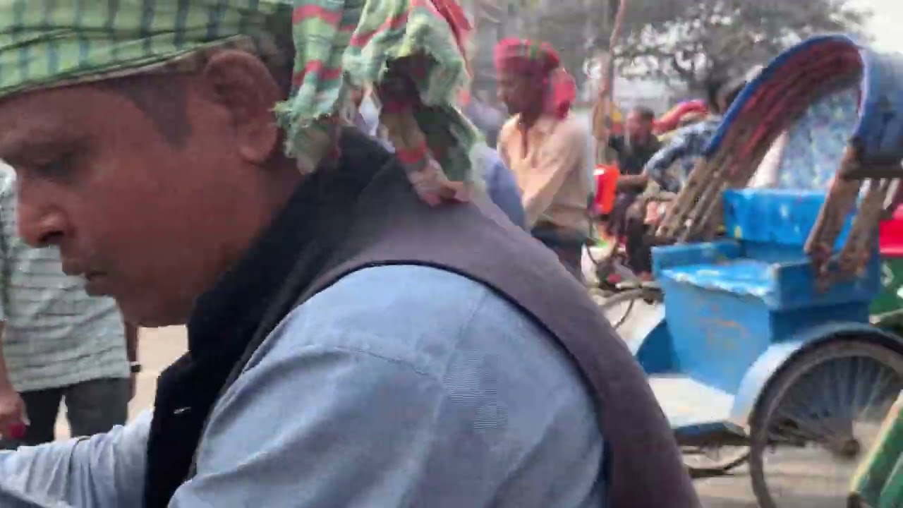 ১ দিন পর ঢাকায় নির্বাচন রাস্তা মানুষের ভির কম 🇧🇩